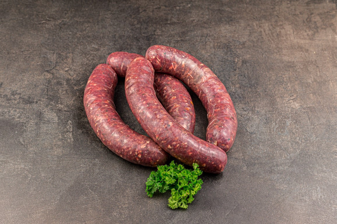 Hirsch Salsiccia mit Waldpilzen